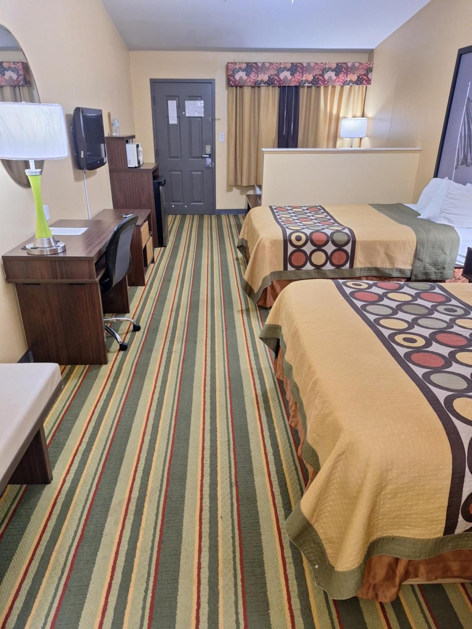 Super 8 By Wyndham Weslaco Værelse billede