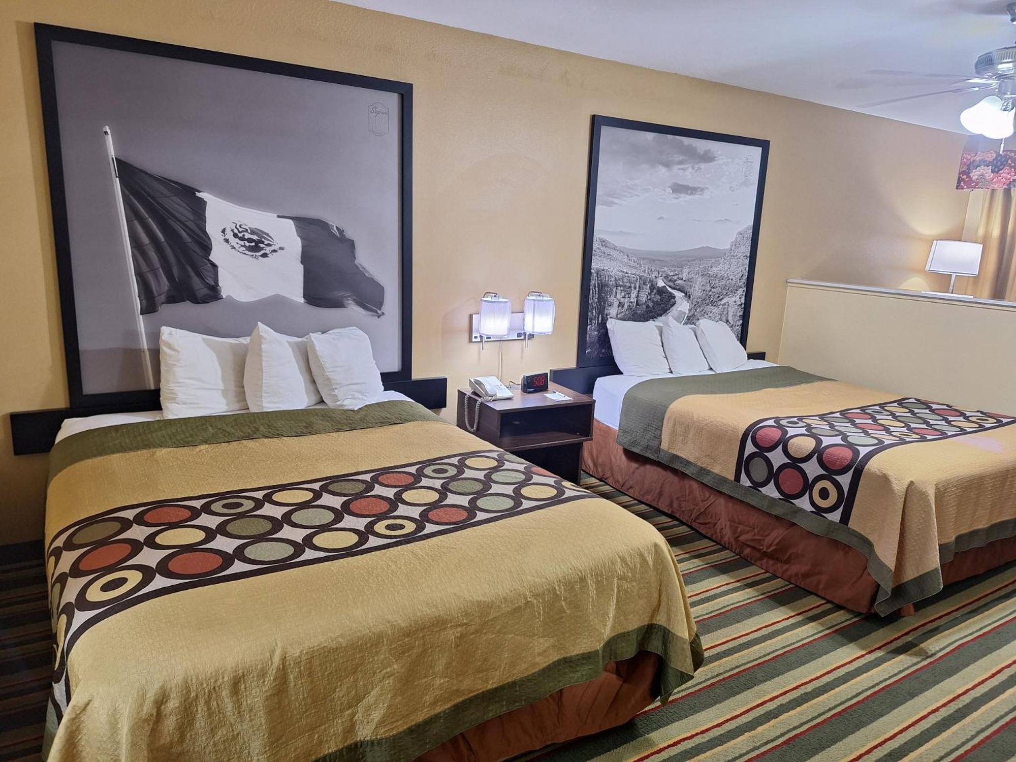 Super 8 By Wyndham Weslaco Værelse billede